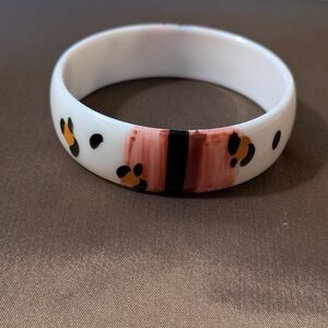 Vintage White Lucite Bangle Bracelet With Abstract Leopard Print Design
